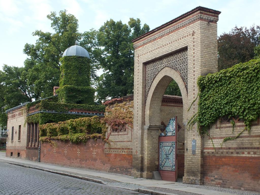 Bed&Breakfast Wagner "Im Alten Pfarrhaus" 诺伊鲁平 外观 照片